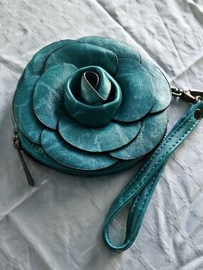 Teal Floral Leatherette Wristlet Coin Purse